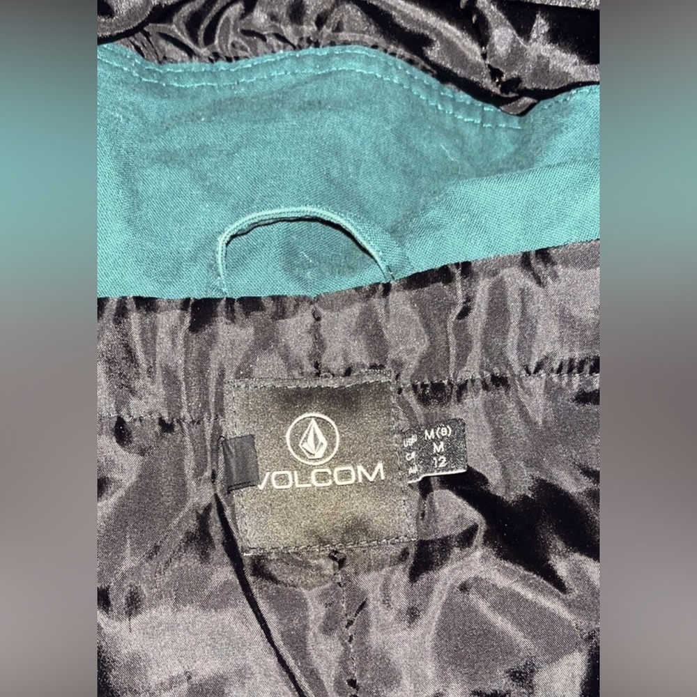 Women’s Medium Volcom Jacket